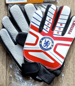 Дитячі воротарські рукавички CHELSEA червоно-біло-чорні, з регульованою застібкою на зап’ясті