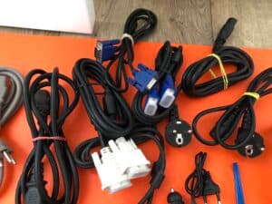 Провод с разъёмами для подключения монитора для офисной техники