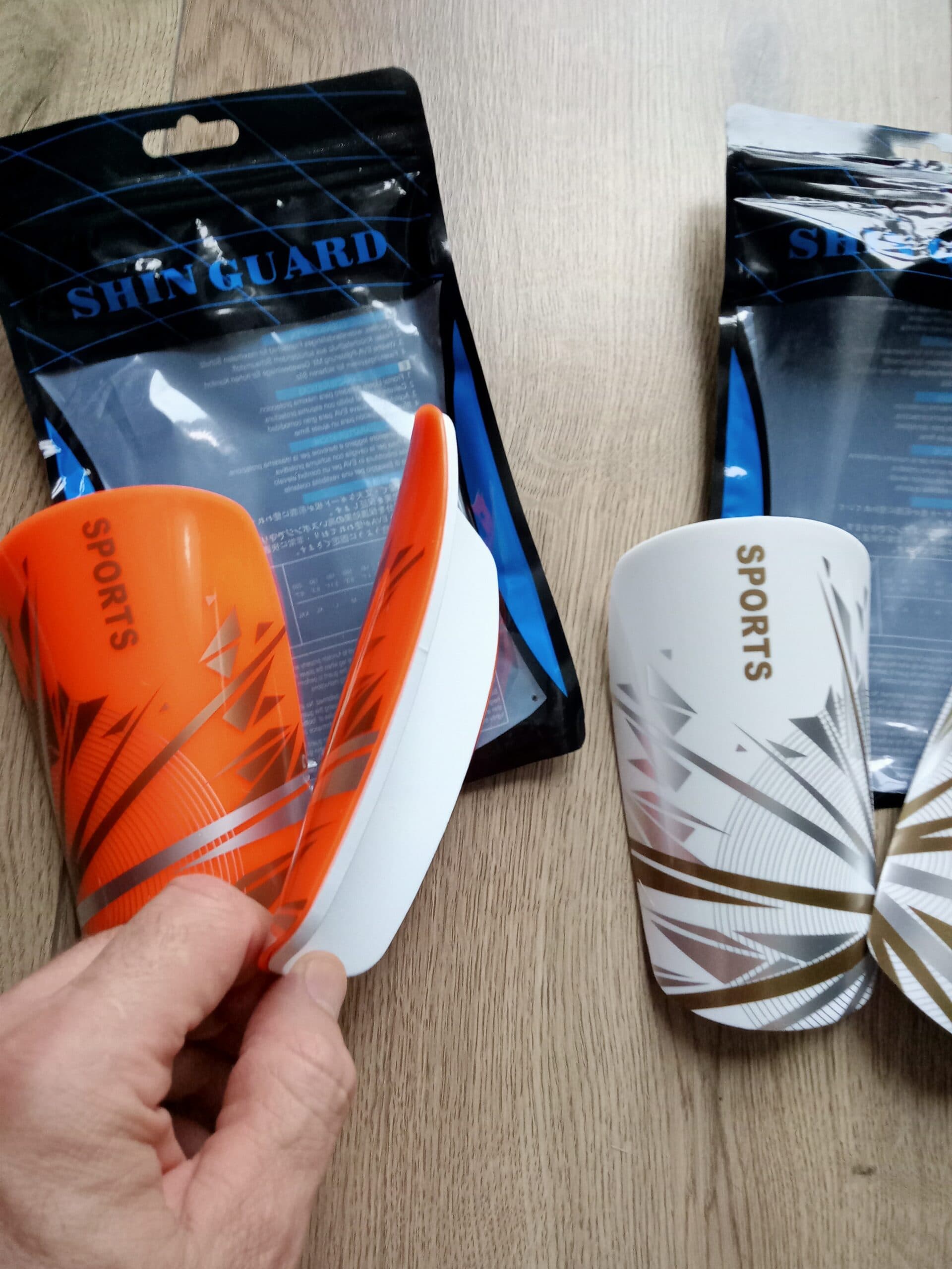 Дитячі футбольні щитки SPORTS із міцного пластику та EVA, розмір M