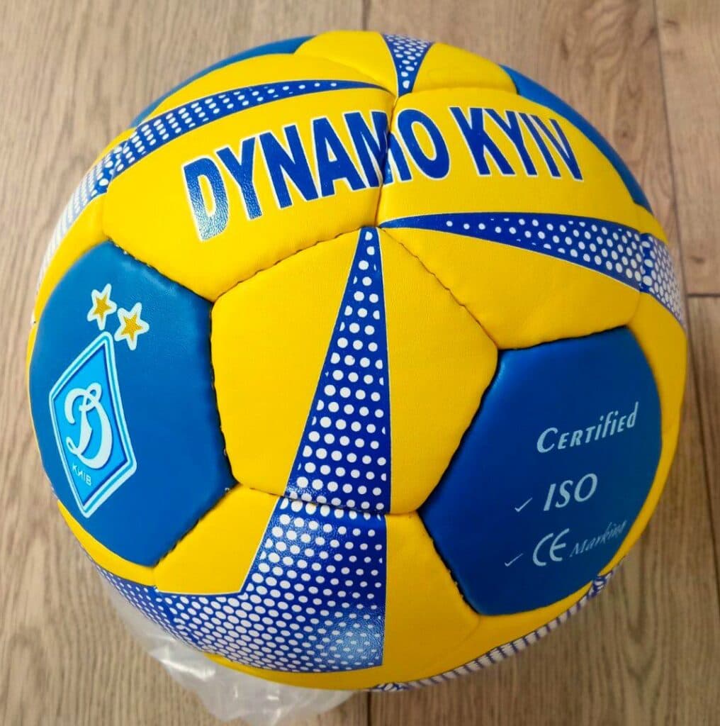 Футбольний м'яч «ДИНАМО-КИЇВ» розміру №5, полівінілхлорид і латекс