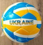 Футбольний м'яч UKRAINE №5 з полівінілхлориду та латексу, п'ять підкладкових шарів