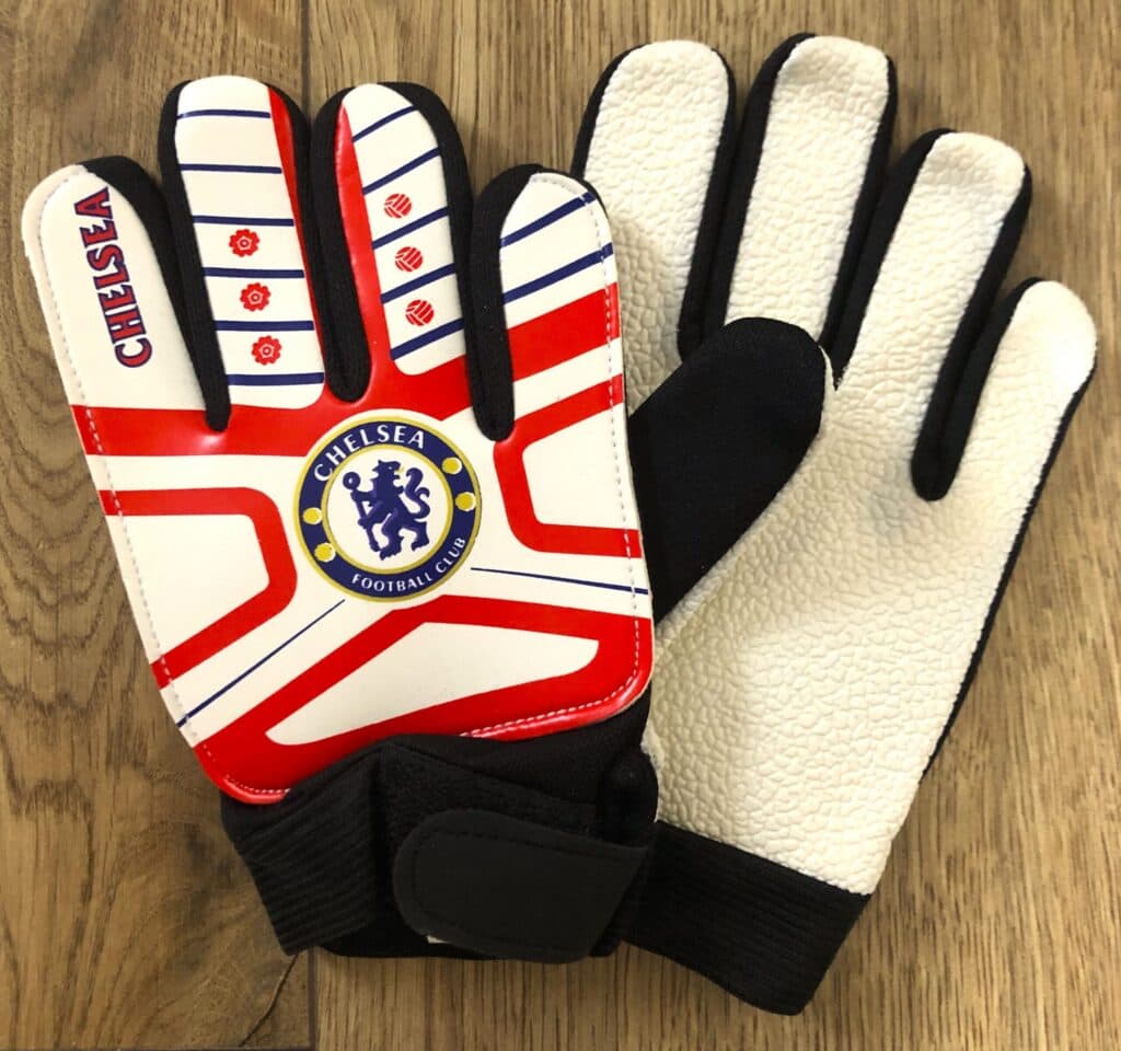 Дитячі воротарські рукавички CHELSEA, червоно-біло-чорні, розмір 6–8