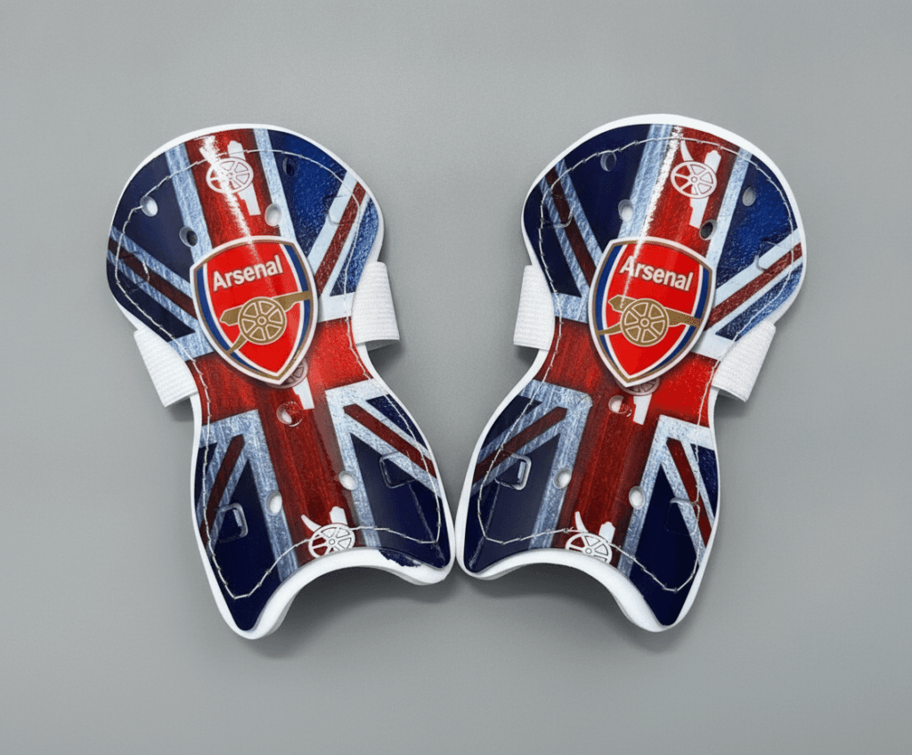 Щитки футбольные для детей 4-7 лет ARSENAL-2, с креплениями-липучками
