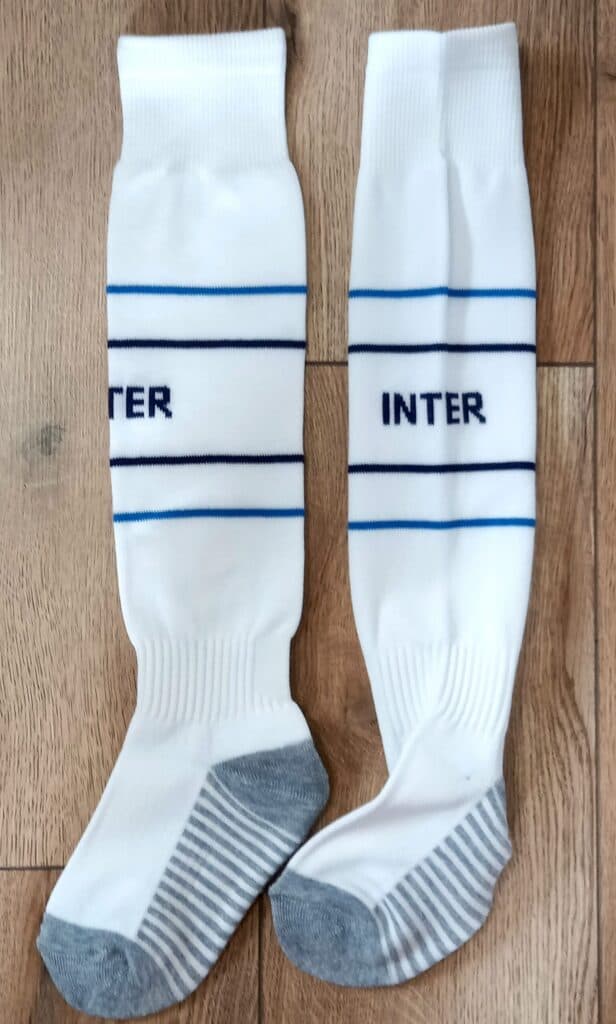 Детские футбольные гетры INTER MILAN AWAY 2025, белый цвет, размер 27-35