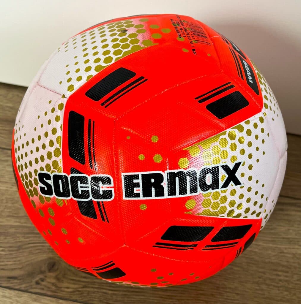 Футбольный мяч HYBRID SOCCERMAX FIFA, размер №5, из полиуретана, красно-белый