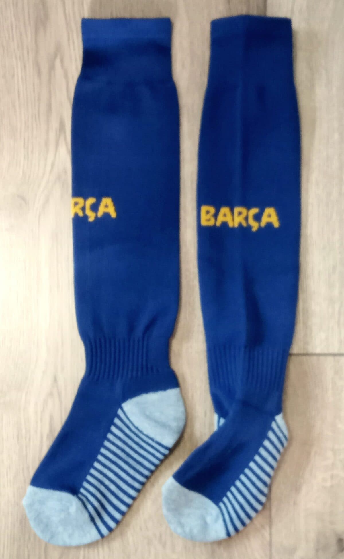 Детские футбольные гетры с символикой Barcelona Away 2025, синие, размер 27-35