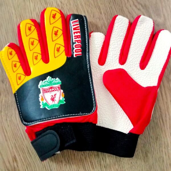 Перчатки вратарские детские BAYERN MUNCHEN размер 6-8 цвета в ассортименте