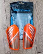 Щитки футбольні, розмір S, кольори в асортименті