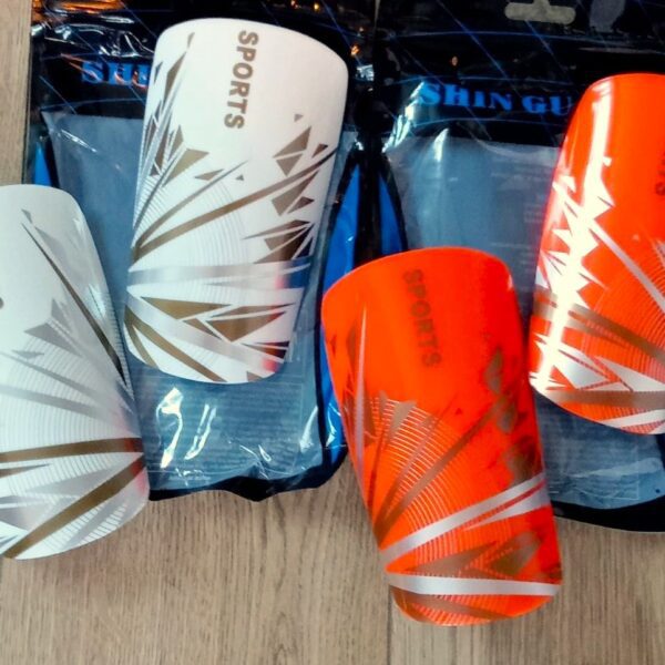 Щитки футбольные детские SPORTS, размер S, цвета в ассортименте