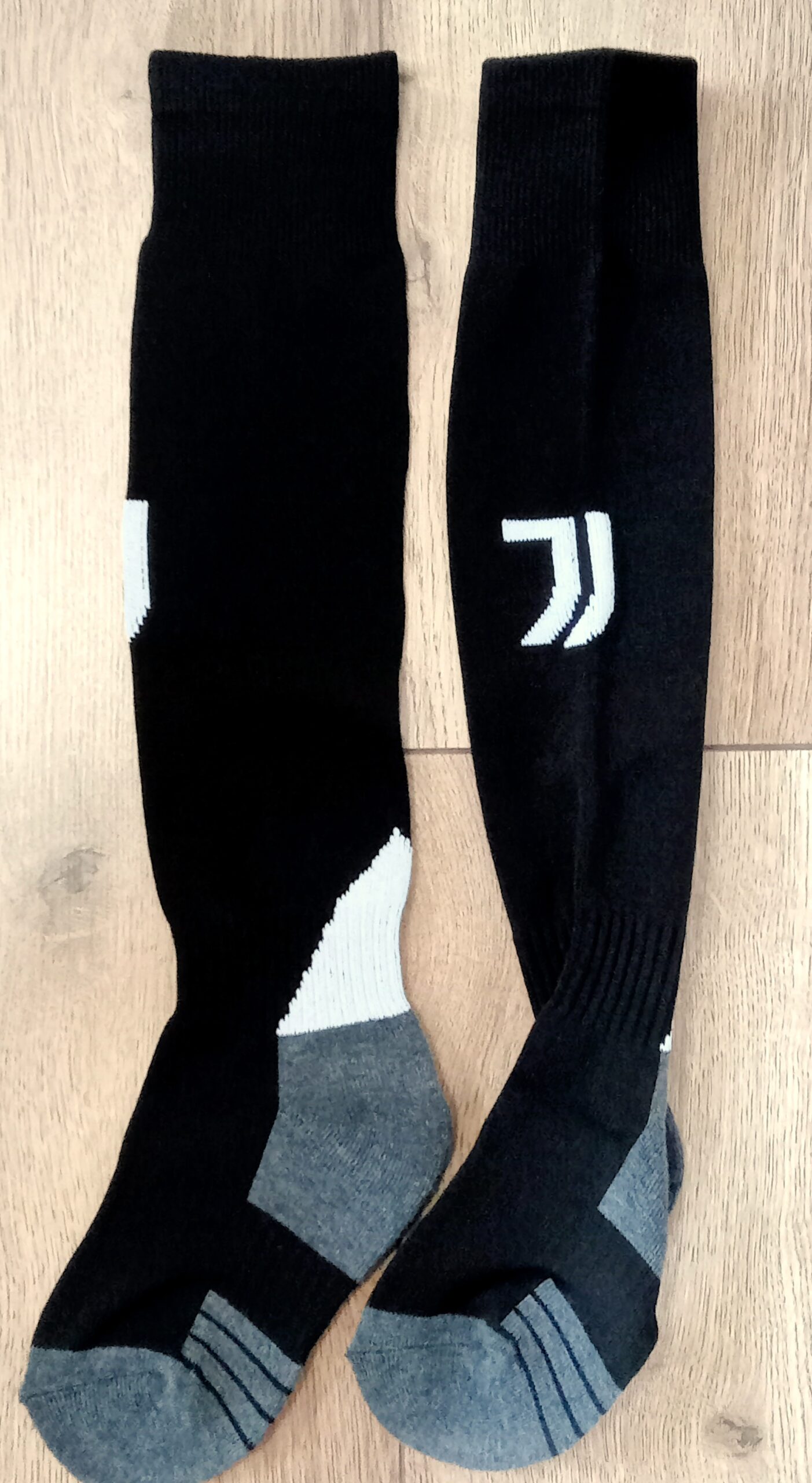 Гетры детские с символикой футбольного клуба  AC MILAN HOME 2025, размер 27-35, цвет черный