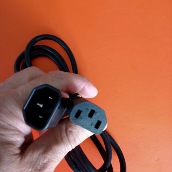 Провід із роз'ємами для підключення офісної техніки (роз'єми "тато-мама" на кінцях)