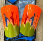 Щитки футбольні "MESSI", розміри ML, кольори в асортименті