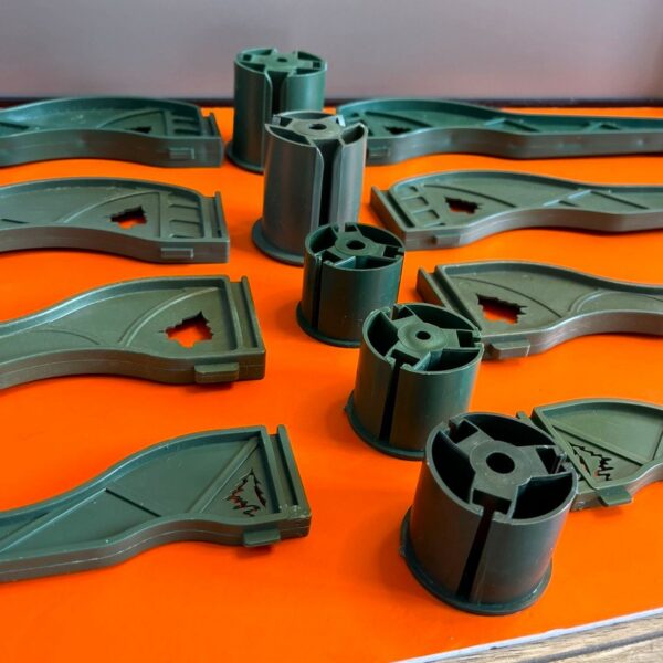 Центральная часть-бобышка крепления новогодней ёлки на 3 ножки Dотверстия=16/5мм, h бобышки=4 см