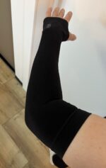 Спортивные нарукавники волейбольные компрессионные ,с вырезом для большого пальца (к-т из 2шт). цвет - черный